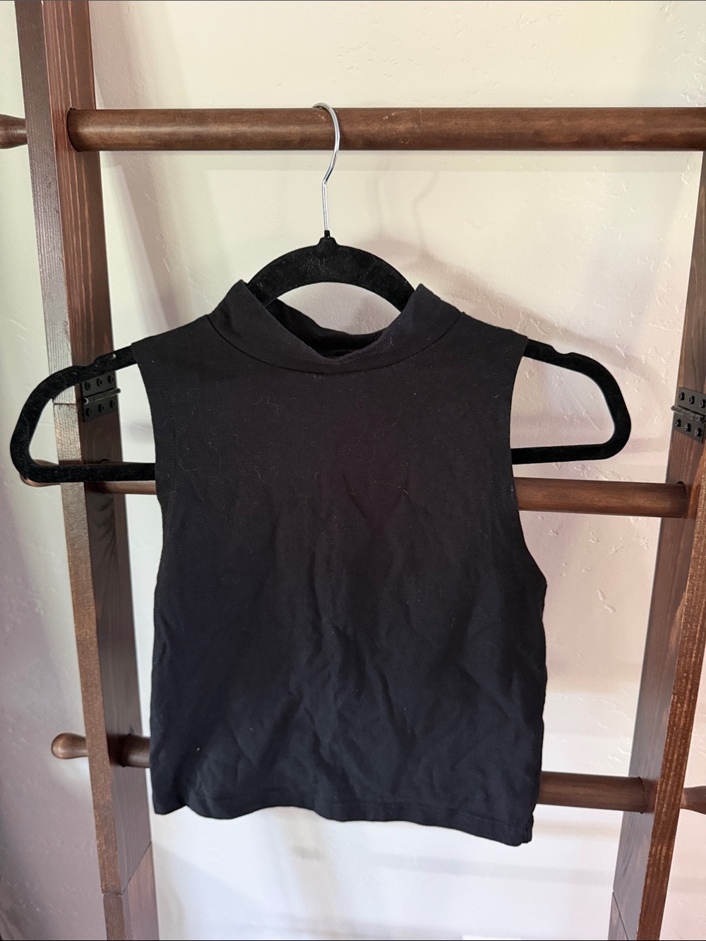 wild fable Black Sleeveless Mock Neck Crop Top